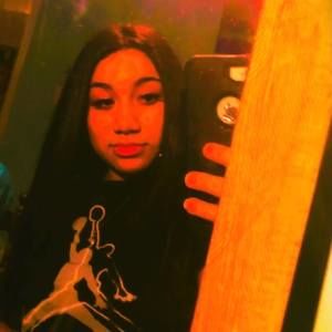 Meet your Posher, Leila